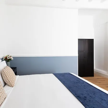 Daire Palomba Boutique *