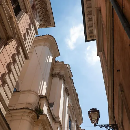 Daire Palomba Boutique